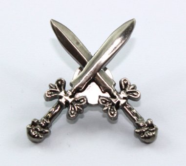 Medallion - Skull Swords 